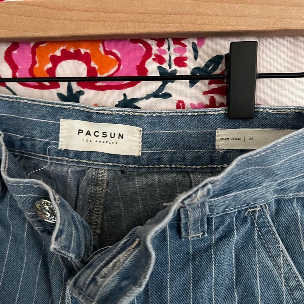 PacSun High Rise Striped Mom Jean! - Picture 2 of 4